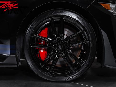 Used 2021 Ford Mustang Shelby GT500 w/ Technology Package RWD image 15