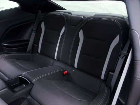Used 2020 Chevrolet Camaro SS RWD image 35