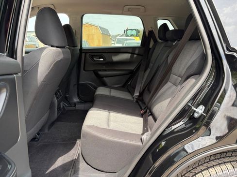 Used 2025 Nissan Rogue SV AWD/4WD image 28