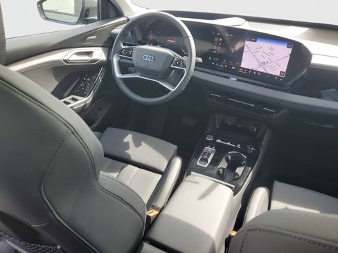 New 2025 Audi Q6 e-tron Premium Plus image 12
