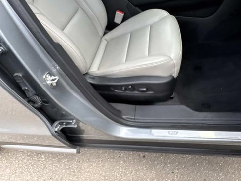 Used 2023 Cadillac XT4 Premium Luxury AWD/4WD image 9