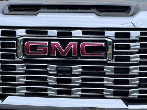 New 2026 GMC Sierra 2500 Denali w/ Denali Reserve Package AWD/4WD image 41