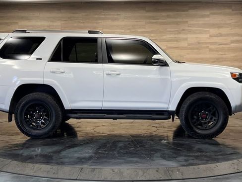 Used 2023 Toyota 4Runner SR5 Premium w/ Moonroof Package RWD image 19
