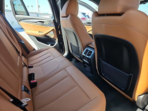 Used 2023 BMW X4 xDrive30i w/ M Sport Package image 11