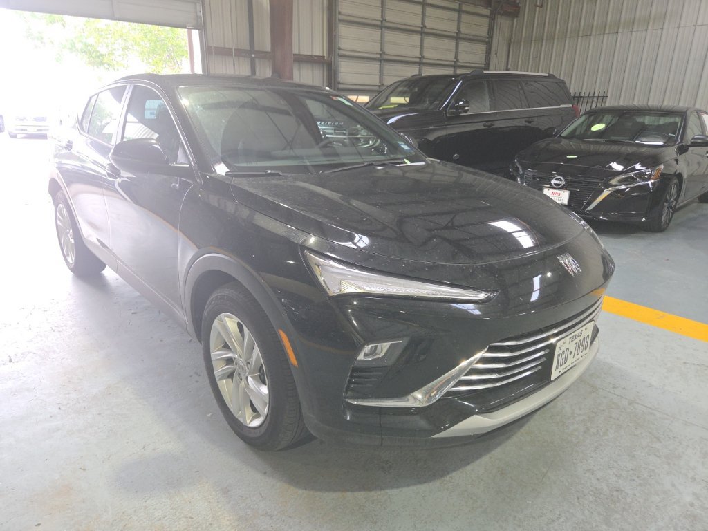 Used 2026 Buick Envista Preferred FWD image 2