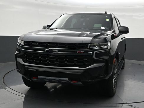 Used 2022 Chevrolet Tahoe Z71 w/ Luxury Package AWD/4WD image 9