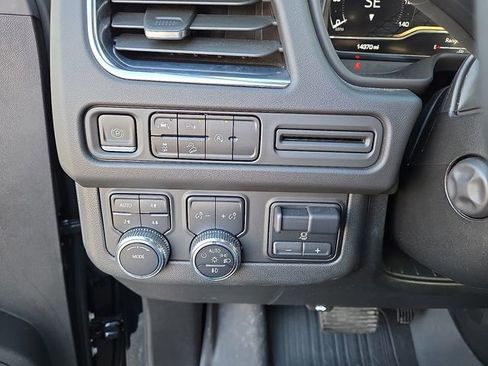 Used 2023 GMC Yukon AT4 image 26