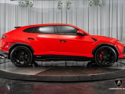 Used 2023 Lamborghini Urus Performante AWD/4WD image 26