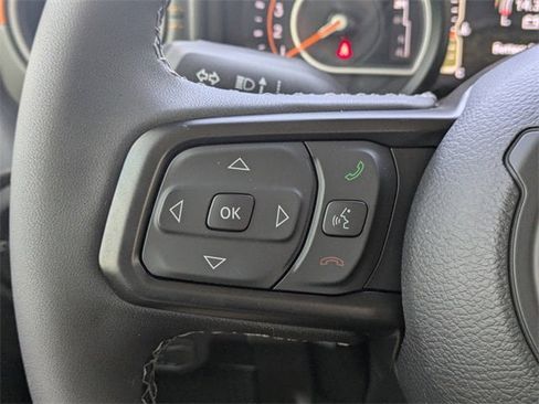 New 2025 Jeep Gladiator Mojave w/ Convenience Group image 26