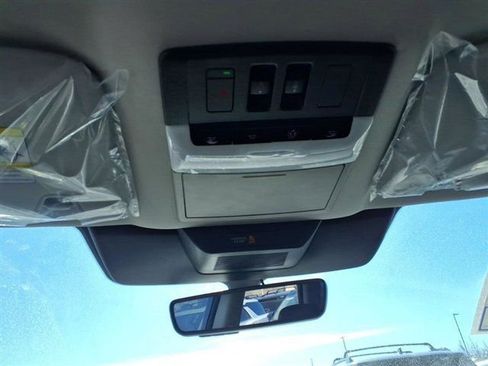 New 2026 Nissan Pathfinder SL image 24