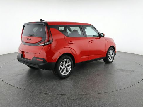 Used 2025 Kia Soul LX w/ LX Technology Package image 9