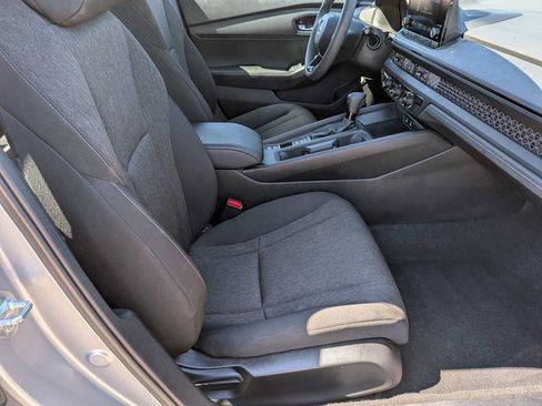 Certified 2025 Honda Accord LX image 19