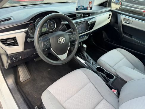 Used 2015 Toyota Corolla LE FWD image 6