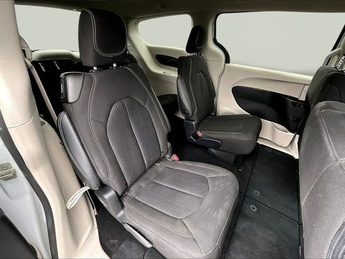 Used 2024 Chrysler Voyager LX FWD image 25
