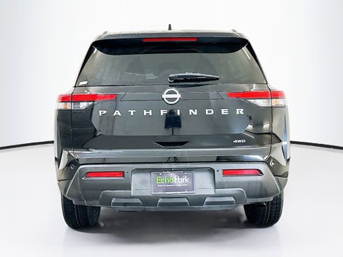 Used 2025 Nissan Pathfinder SV image 7