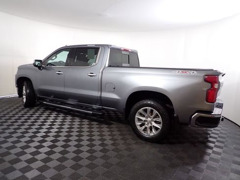 Used 2019 Chevrolet Silverado 1500 LTZ w/ LTZ Premium Package image 17