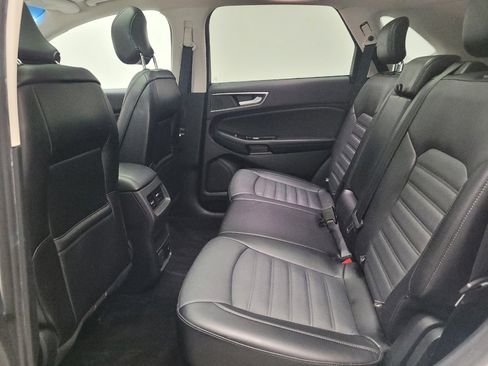 Used 2018 Ford Edge SEL w/ Equipment Group 201A FWD image 18