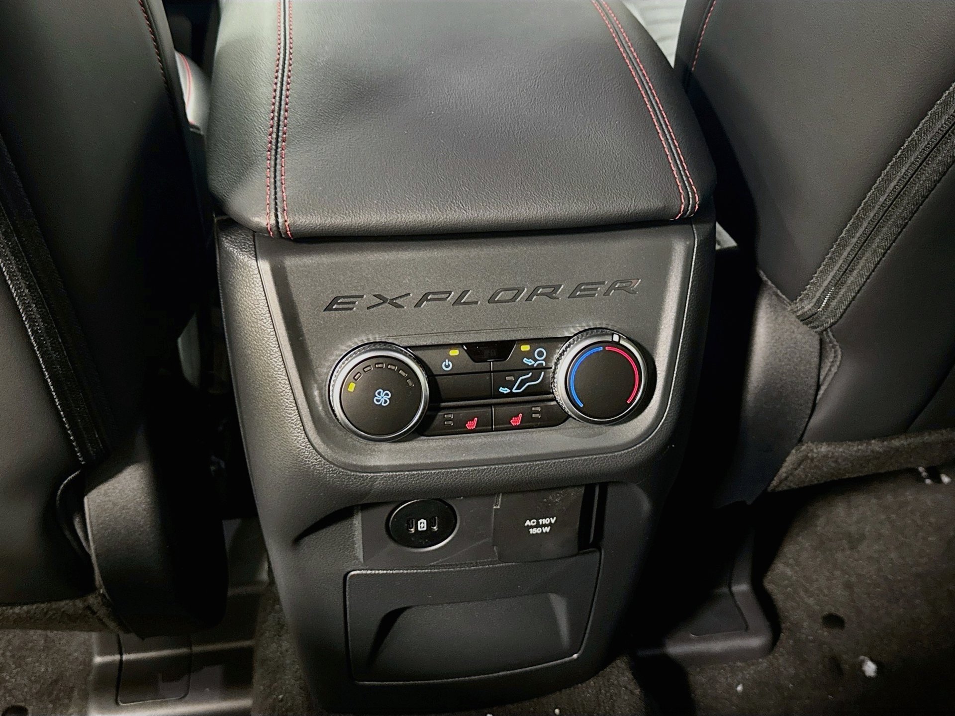 Used 2025 Ford Explorer ST-Line w/ Premium Package RWD image 25