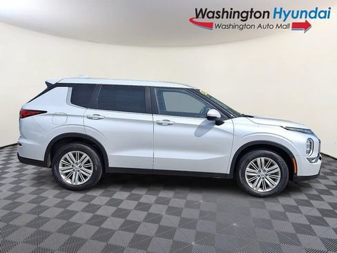 Used 2023 Mitsubishi Outlander ES FWD image 7