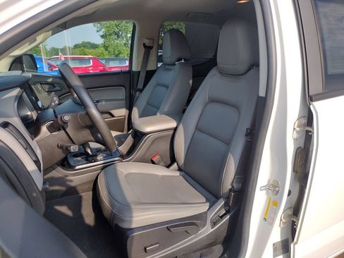 Used 2019 Chevrolet Colorado W/T RWD image 2