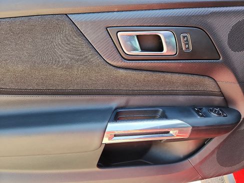Used 2024 Ford Mustang GT RWD image 9