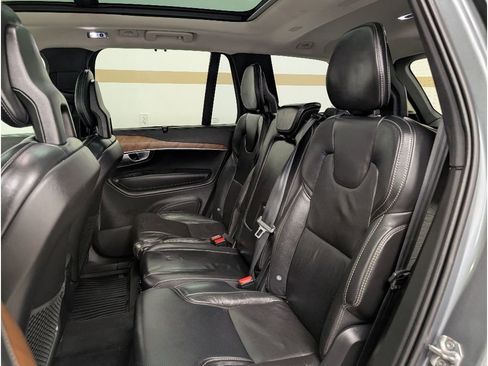Used 2017 Volvo XC90 T6 Inscription w/ Vision Package image 16