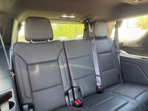 Used 2022 GMC Yukon Denali w/ Denali Ultimate Package AWD/4WD image 24