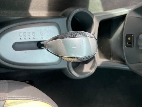 Used 2014 Chevrolet Spark LT image 24