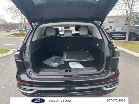 New 2026 Lincoln Nautilus Premier image 11