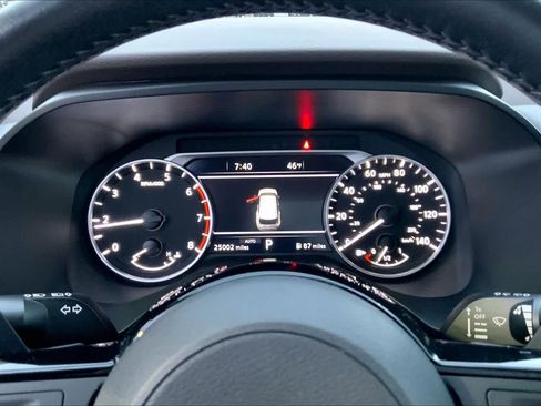 Used 2023 Nissan Rogue SL w/ SL Premium Package image 25