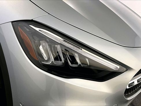 New 2026 Mercedes-Benz GLA 250 4MATIC image 16