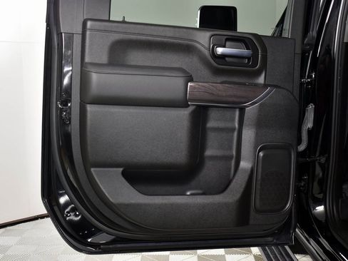 Used 2021 Chevrolet Silverado 2500 LTZ w/ LTZ Plus Package image 25