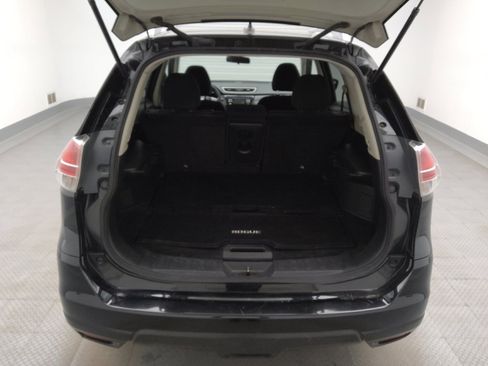 Used 2016 Nissan Rogue S w/ Appearance Package FWD image 29