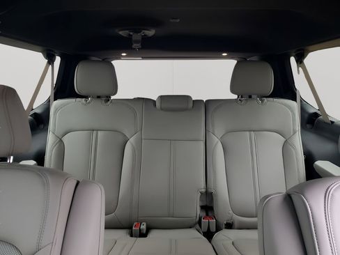 New 2026 Jeep Grand Wagoneer L 2WD image 26