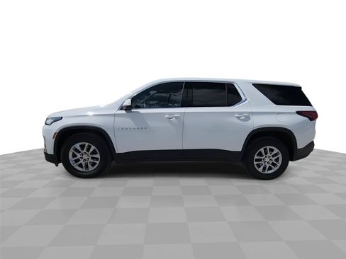 Used 2023 Chevrolet Traverse LS w/ Safety Package FWD image 5