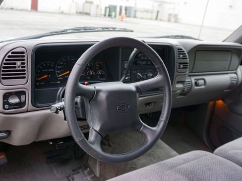 Used 1998 Chevrolet Silverado 1500 4x4 Extended Cab w/ Preferred Equipment Group 2 image 10