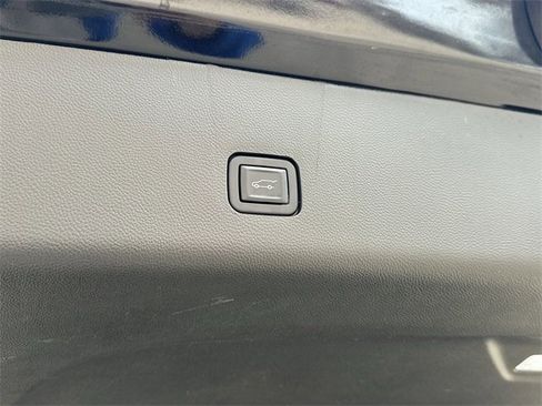 Used 2022 Chevrolet Traverse RS w/ LPO, Floor Liner Package image 34