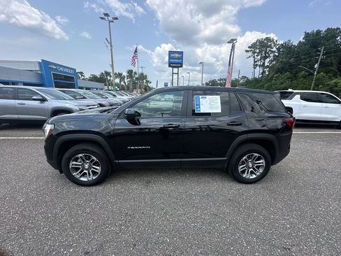 Used 2025 GMC Terrain Elevation AWD/4WD image 13