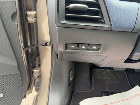 New 2026 Nissan Sentra SL w/ Floor Mat Package image 20