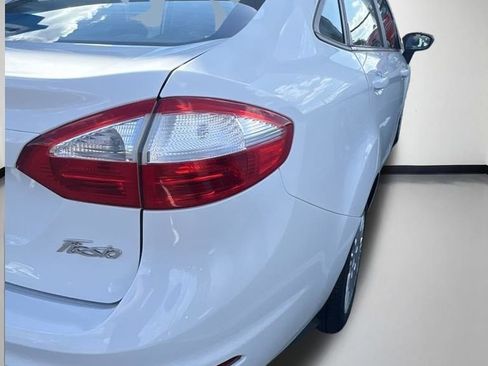 Used 2018 Ford Fiesta S FWD image 4