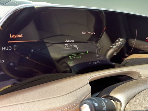 Used 2024 Cadillac XT4 Premium Luxury w/ Active Safety Package AWD/4WD image 30