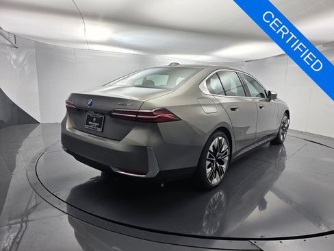 Certified 2024 BMW i5 eDrive40i w/ M Sport Package RWD image 4