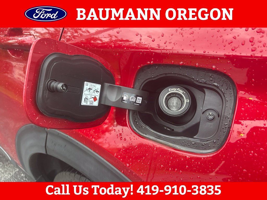 Used 2024 Ford Explorer XLT w/ Equipment Group 202A AWD/4WD image 14