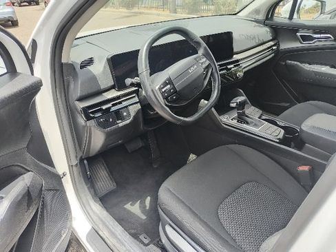 Certified 2026 Kia Sportage LX FWD image 5