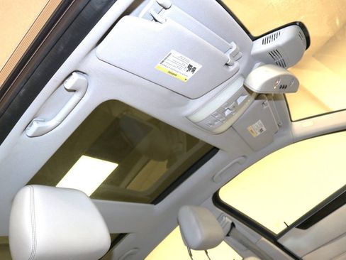Used 2015 Mercedes-Benz E 350 Sedan image 93