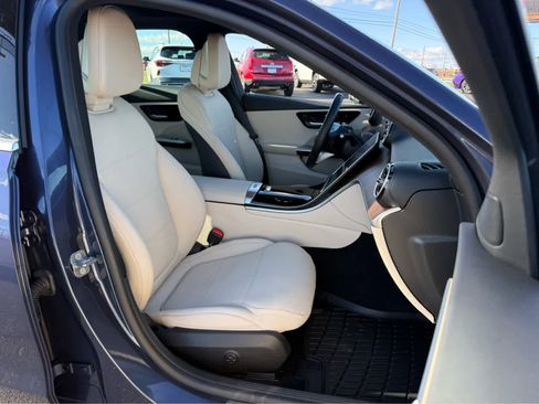 Used 2025 Mercedes-Benz C 300 4MATIC Sedan image 22