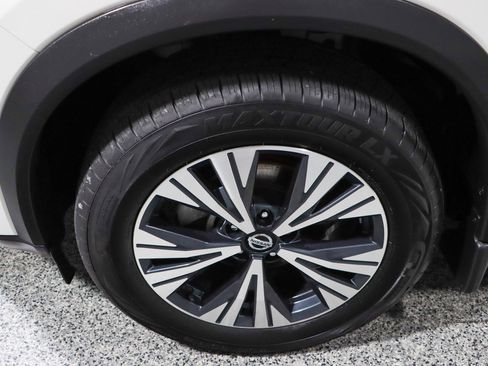 Used 2021 Nissan Rogue SV AWD/4WD image 11