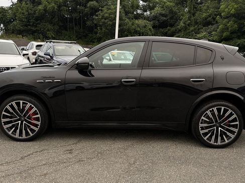 Used 2023 Maserati Grecale Modena AWD/4WD image 11