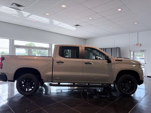 Used 2023 Chevrolet Silverado 1500 Custom Trail Boss w/ LPO, Dark Essentials Package AWD/4WD image 18