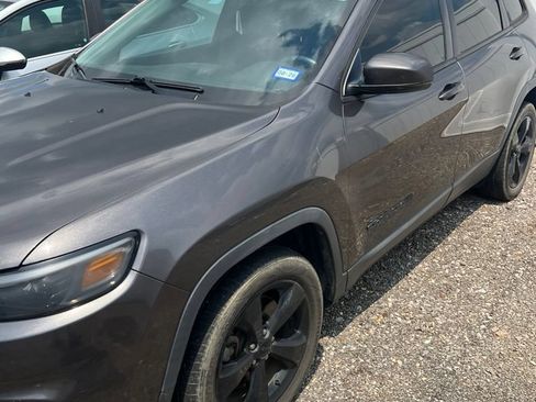 Used 2019 Jeep Cherokee Latitude Plus FWD image 5